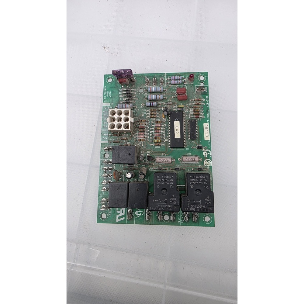 Goodman B18099-13 Furnace Control Board 1012-933 used